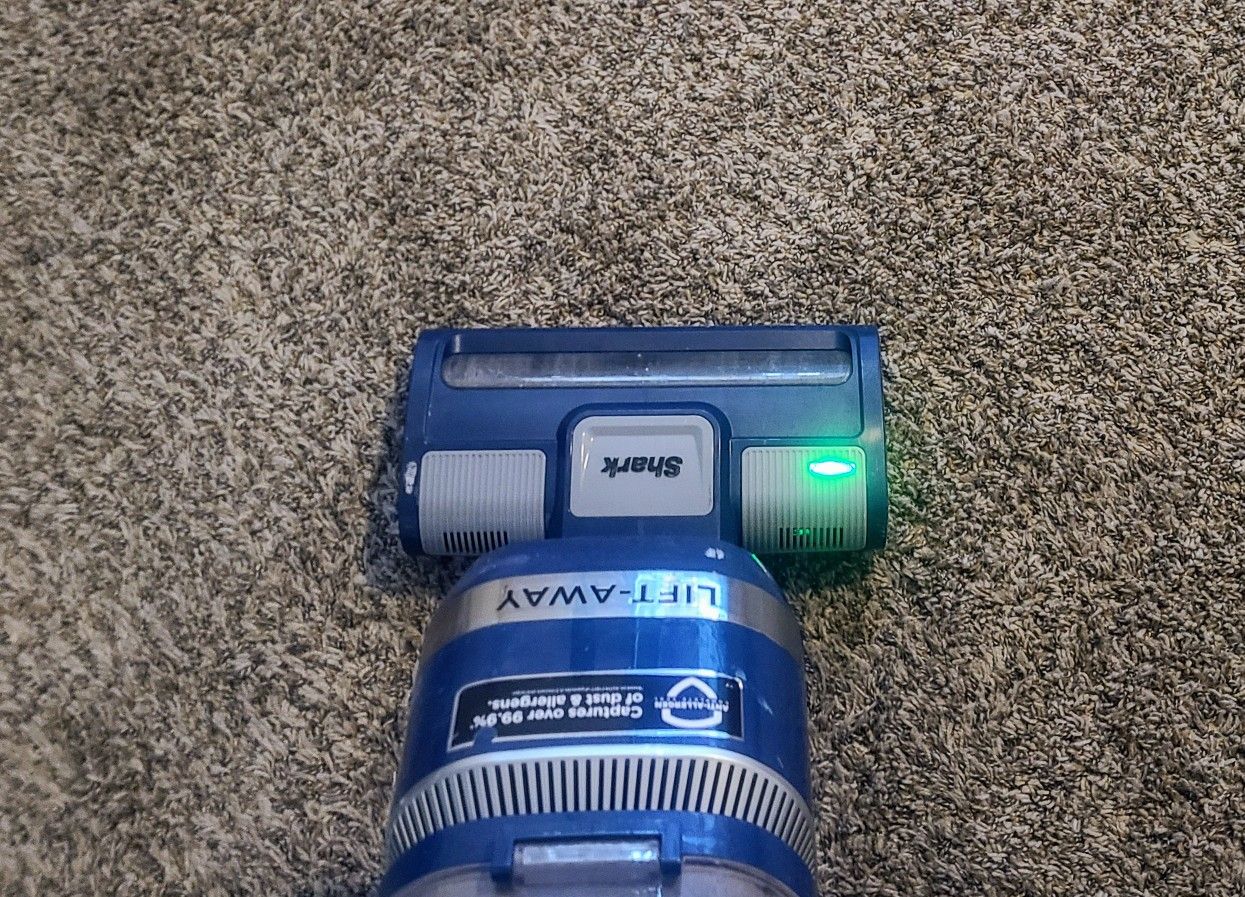 SHARK Navigator Lift-Away Pet Pro Vacuum
