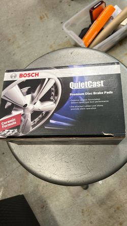 Bosch QuietCast Premium Ceramic Disc Brake Pads