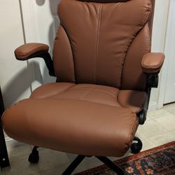 NEW HeroSet Brown Leather Executive Office Chai

