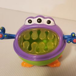 Nuby Snack Monster BPA free Holder Keeper 12 + Months Bowl Toddler Training 
Cup