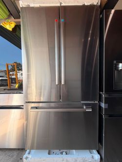 New Samsung 36W Counter Depth Stainless Steel French Door Refrigerator