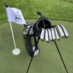 Titleist AP1 712 W/ Tour AD 65i Graphite Flex R shaft 5-PW