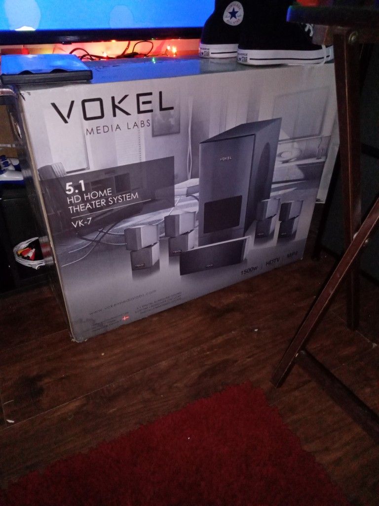 VOKEL 1500 WATT SURROUND SOUND BRAND NEW!