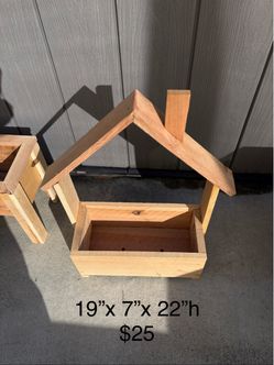NEW Assorted Cedar Planters