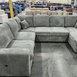 New Sleeper Sectional Couch with USB and Storage! Free Delivery 🚚 !