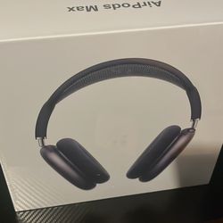 AirPod Maxes 