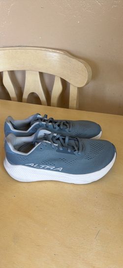 Altra womenโs shoes size 8.5