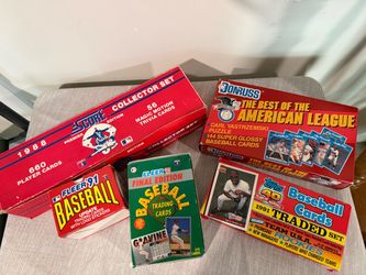 BASEBALL CARDS