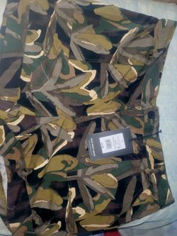 Women Shorts Size 16 Obo