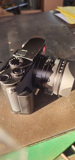 Leica q2 trade