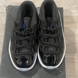 Jordan Space Jam 11
