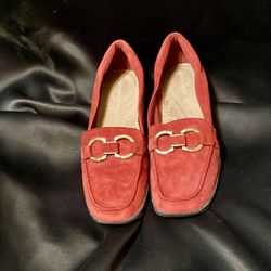 NEW! Easy spirit 8