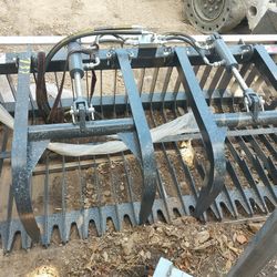 Skidsteer Rock Grapple