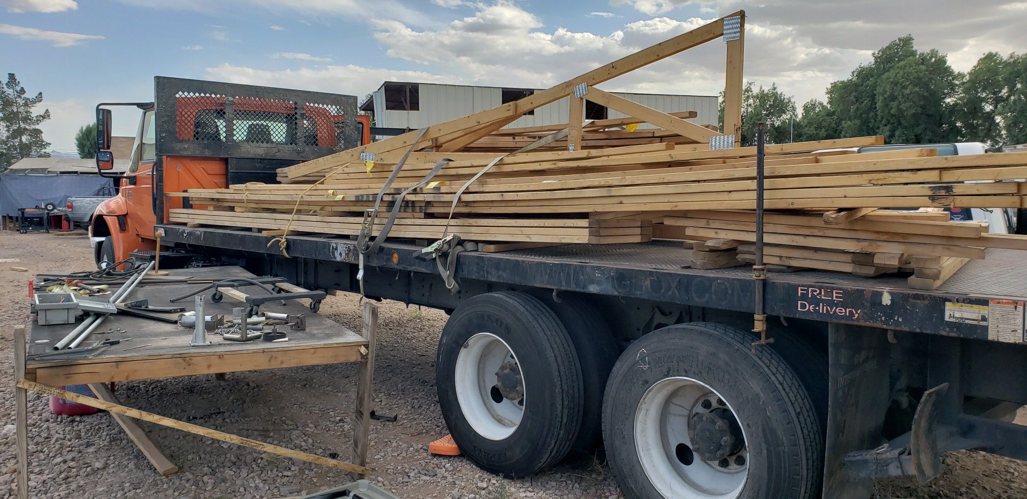 2006 International 4400 DT Flatbed 26ft With piggyback forklift low miles. MONEY MAKER. 34999.00 TODAY!
