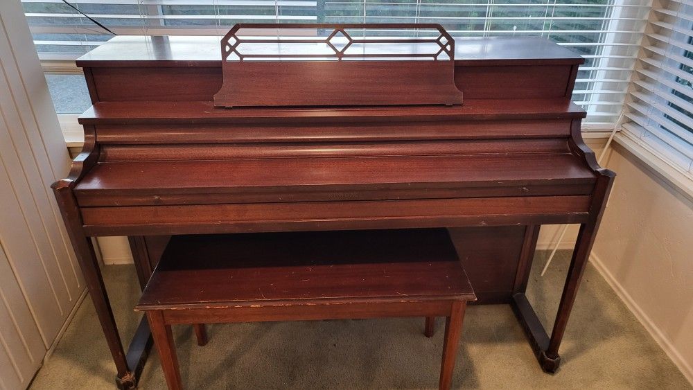 KIMBALL 76 KEY PIANO 