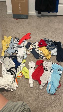 Baby boy onesies 0-3 mnths over 90 pieces