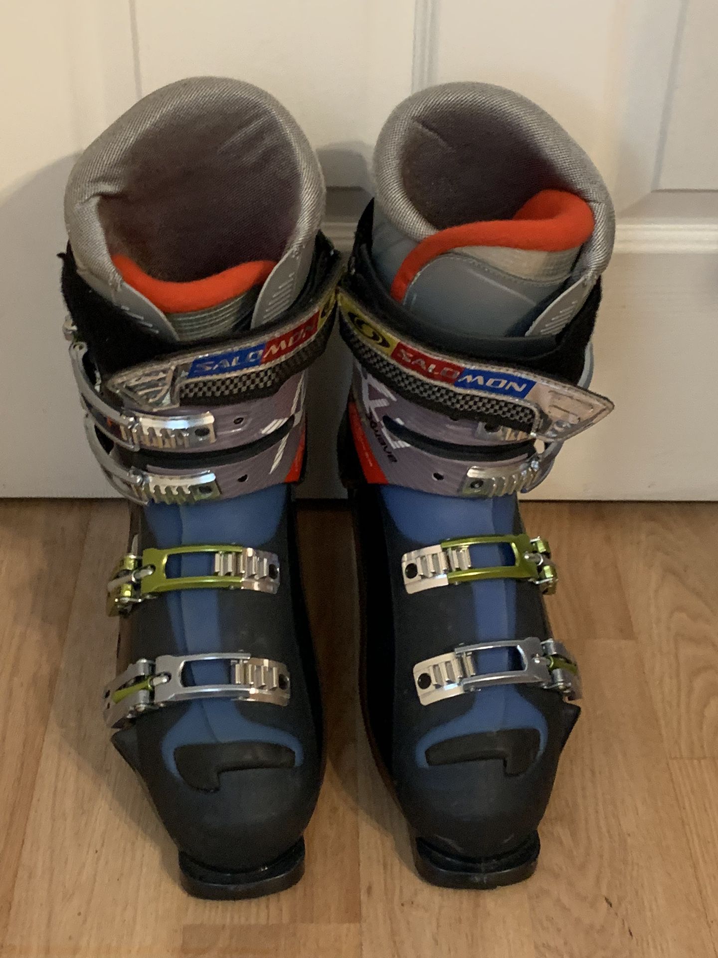Salomon XWAVE Ski Boots  Size 12.5 / 29.5 / 335mm Great Condition