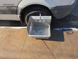 Sink, Hand w/ left splashguard