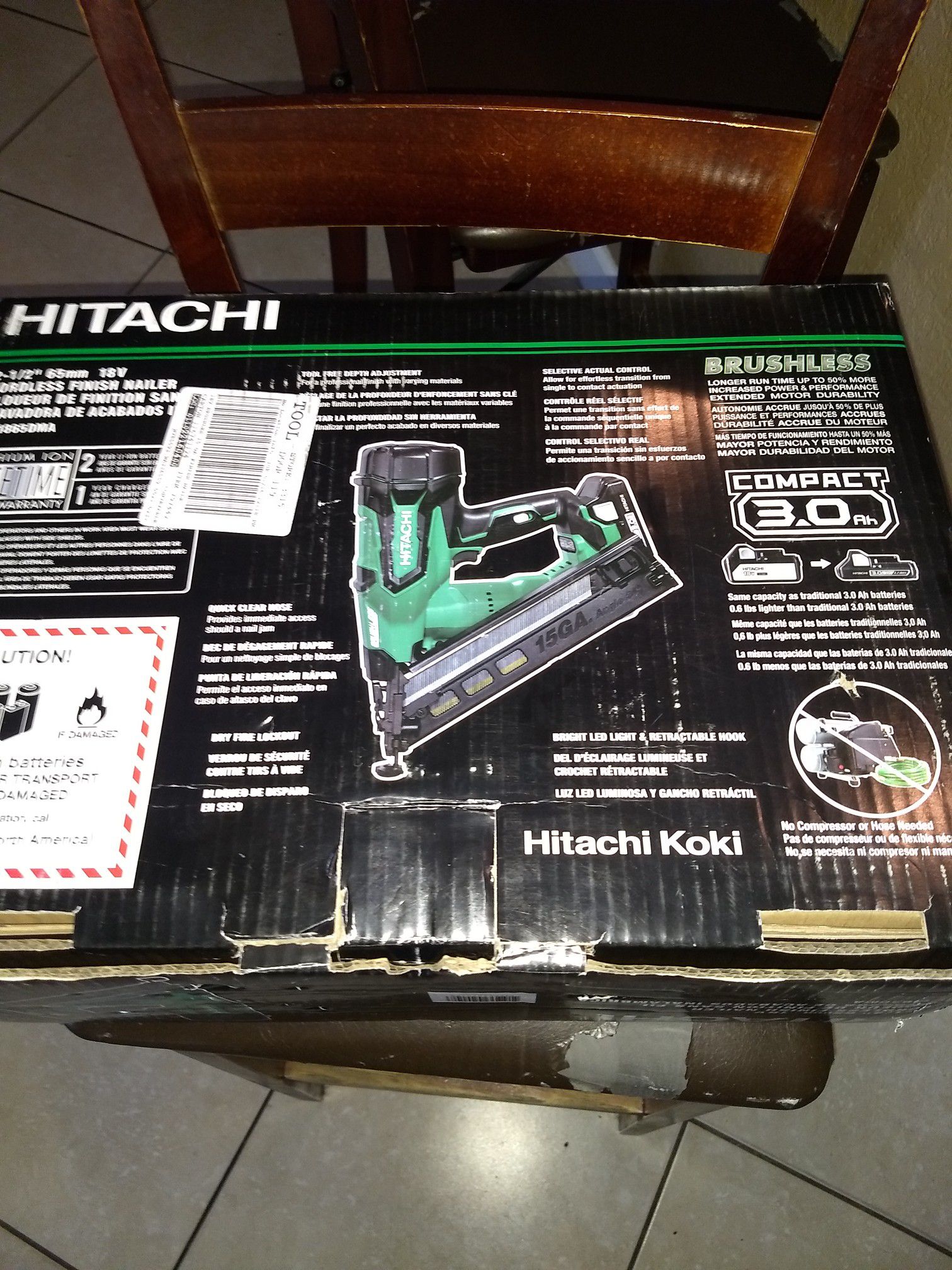Hitachi cordless nailgun battery /charger included