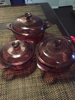 Vintage Pyrex Set (3) casserole dishes