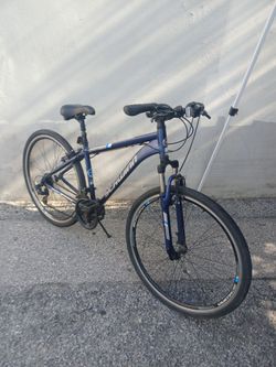 Men's 700c Aluminum Schwinn Trailway Hybrid Bike