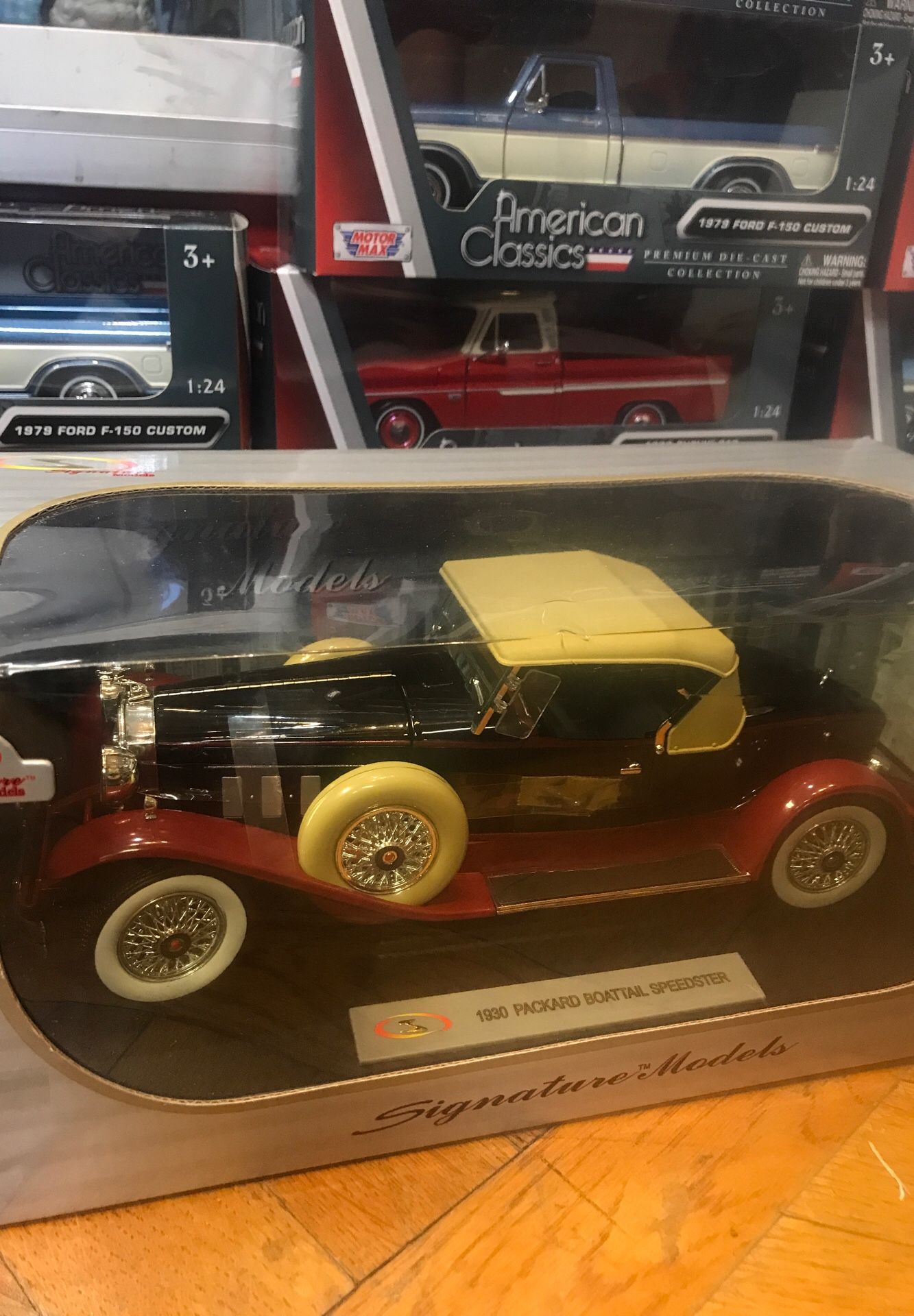 1930 Packard Boattail speedster convertible 1:18 scale diecast collectible