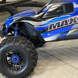 Traxxas Wide Maxx (+battery and charger, check the list below)
