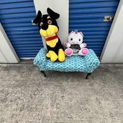 Antique  looking bench  $24