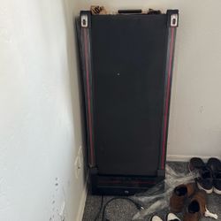 Treadmill for sale very cheap pickup only 