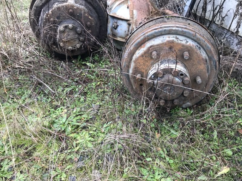 Gmc/Eaton 2.5 ton axles