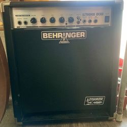 Behringer Bass Amp Ultrabass BX300 