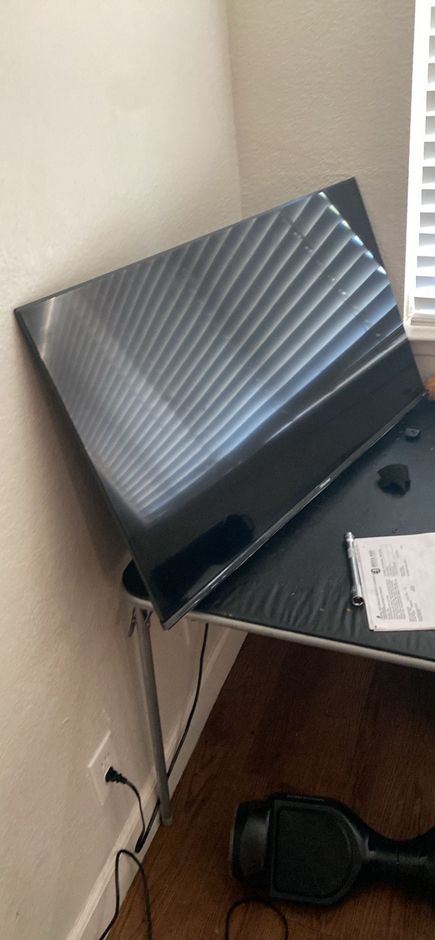 Flat Screen Smart Tv 