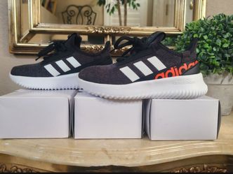 Boy's ADIDAS CLOUDFOAM Size 13