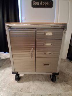 4 Drawer Rolling Cabinet with the hardwood top