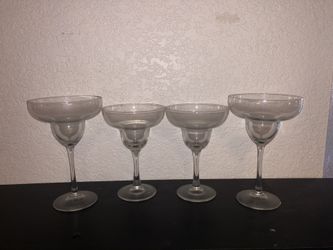 4 set of glass margarita cups