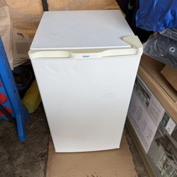 Haier Mini Fridge 