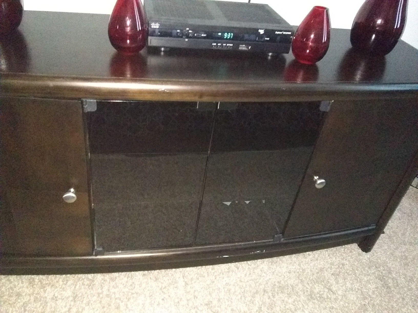 Heavy entertainment fits up to 70" tv
