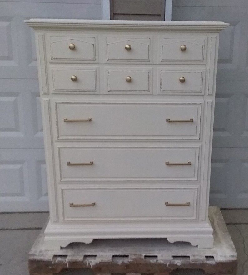 Gorgeous Solid Oak Link Taylor Chest of Drawers with 5 Drawers