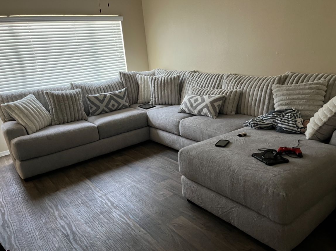 3 Piece Sectional Couch