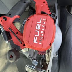 M18 Milwaukee, Skil Saw