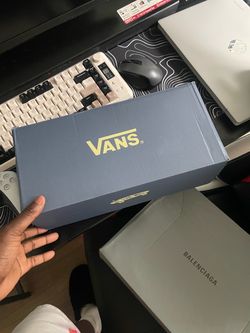 Vans Sneakers in Box