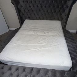 Queen Size Storage Bed (Gray)