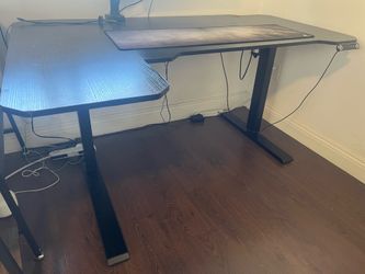 A height adjustable desk for study, work and gaming