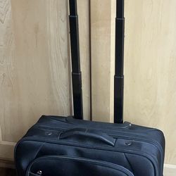 Samsonite 4 Wheel Spinner Softside Carry-On Under Seat Business Laptop Suitcase