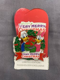Disney Mickey’s Very Merry Christmas Party 2009 Donald Daisy LE Passholder Pin