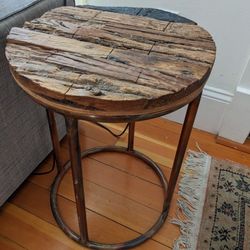 Side/End Table - Cool Design! 