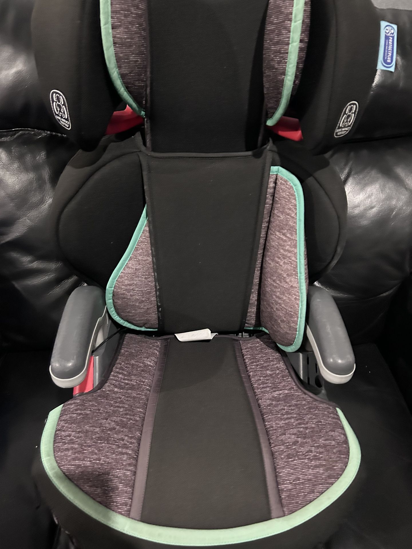 CAR SEAT