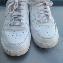 White Air Forces Size7 