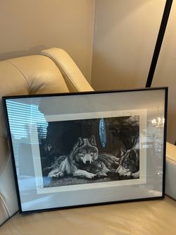 Wolf Photo + Frame