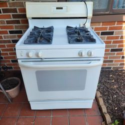 Gas Stove (Kenmore)